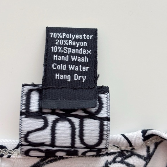 Clara Sunwoo Sleeveless Floral Tunic Top Large Tan White Black - Picture 7 of 8